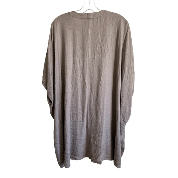 Sunday Best Aritzia S/M Taupe Oversized Coverup Shrug Rayon Fall Capsule Top R1 - Picture 3 of 6